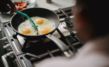 Tefal ปลอดภัยจริงหรือ? คลายข้อกังวลเรื่องสารเคลือบกระทะกันติด Tefal ปลอดภัยจริงหรือ? คลายข้อกังวลเรื่องสารเคลือบกระทะกันติด
